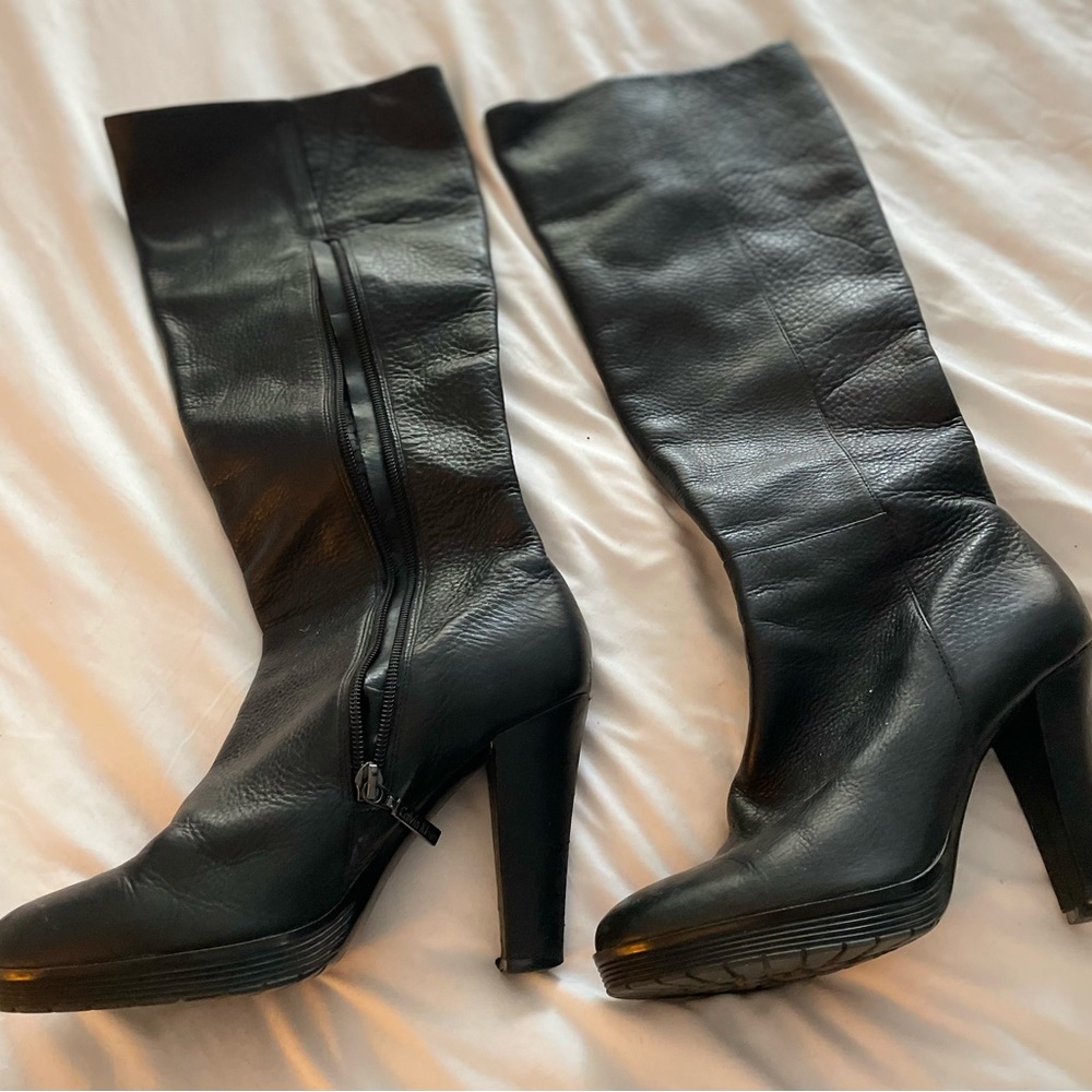 Calvin Klein black soft leather boots. 7M partial side zip. NonSlip 3 inch heel.